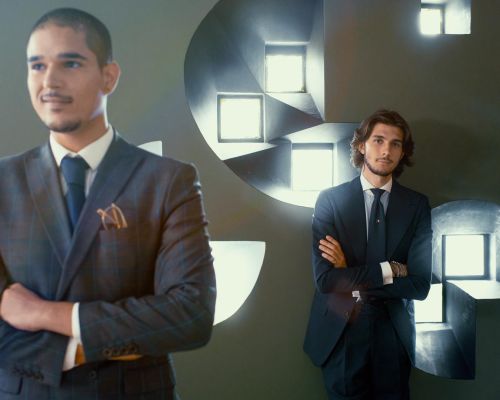 INSIDE KARIM LORENZO WINDOW CUT